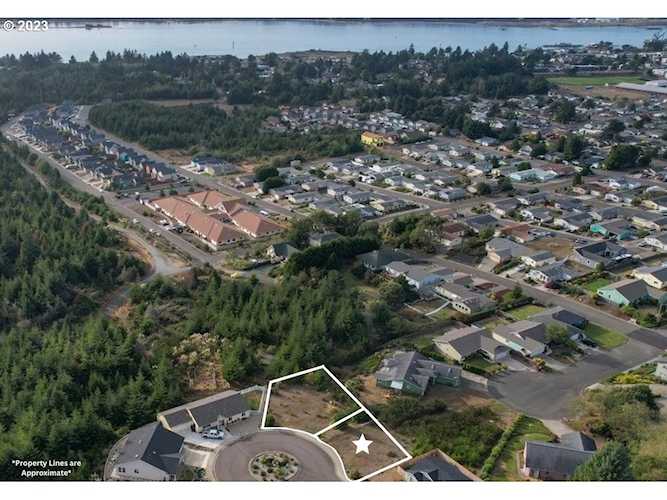 1 Nautical CT Coos Bay, OR 97420