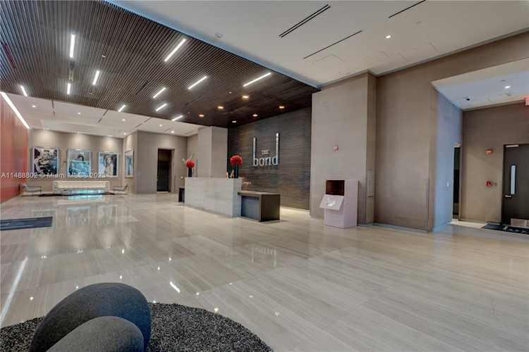 1080 Brickell Ave #1801 Miami, FL 33131
