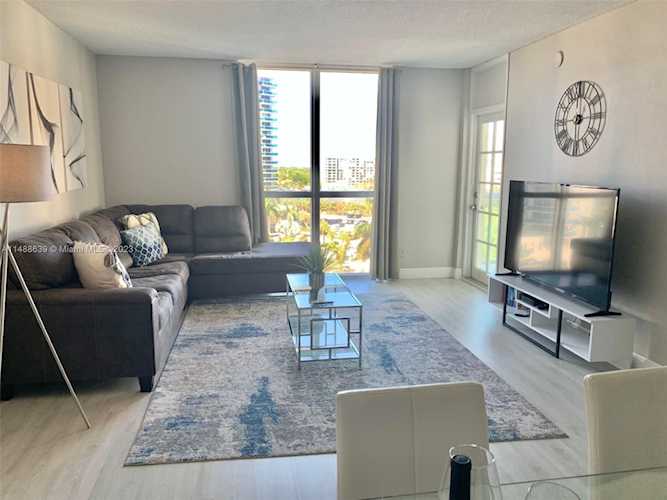 3901 S Ocean Dr #8W Hollywood, FL 33019