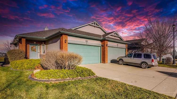 107 Invermere Close Chestermere, AB T1X 1C3
