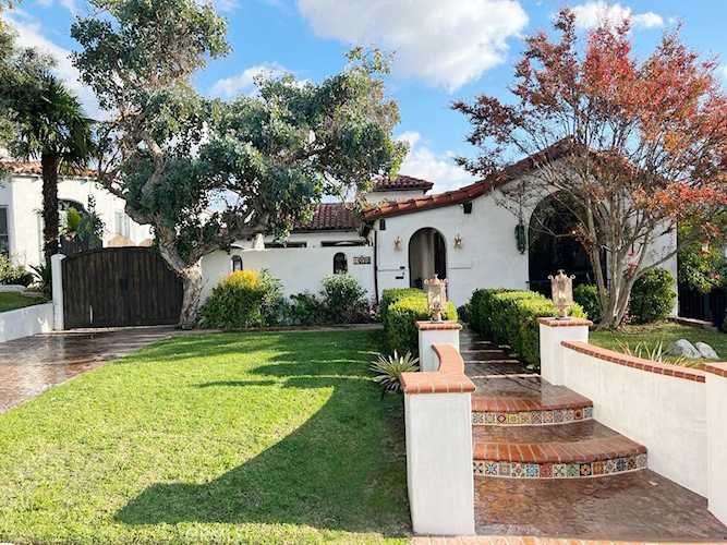 1072 E Fairmount Rd Burbank, CA 91501