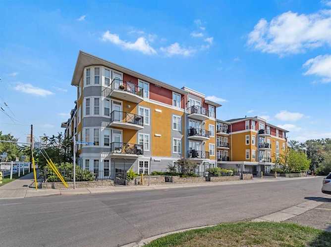 208 Holy Cross #105 Calgary, AB T2S 3G3