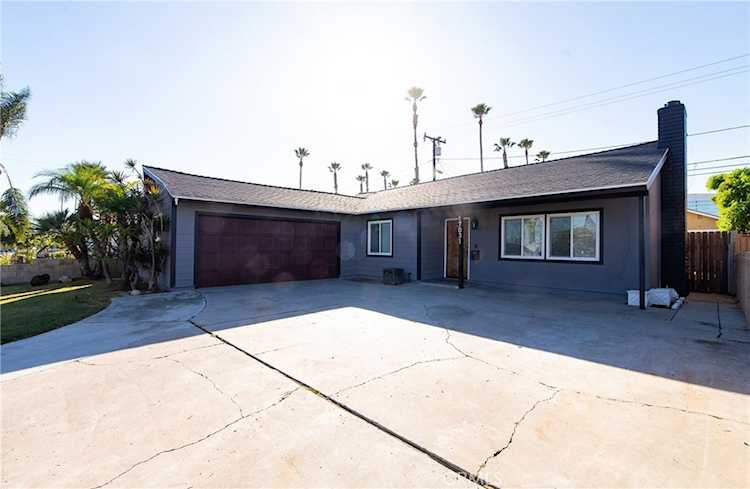 17031 Rotterdam Lane Huntington Beach, CA 92647