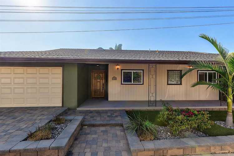 4326 Avon Dr La Mesa, CA 91941