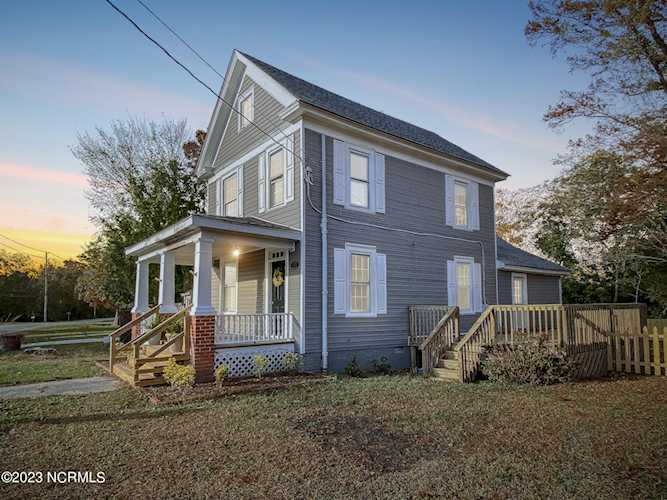 1308 W Main St Elizabeth City, NC 27909