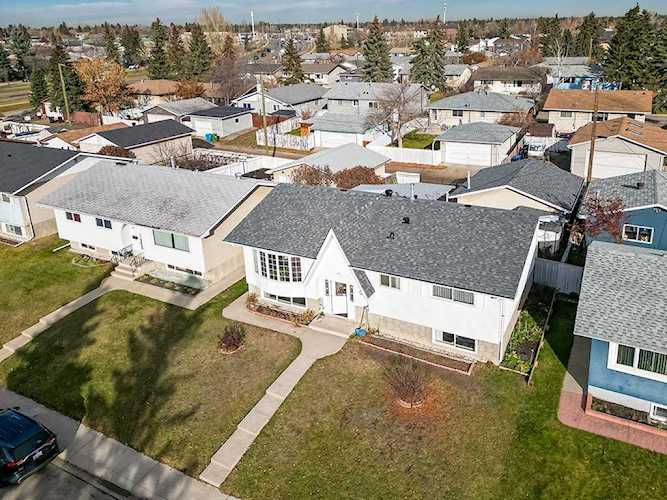 44 Penworth Crescent SE Calgary, AB T2A 4C7