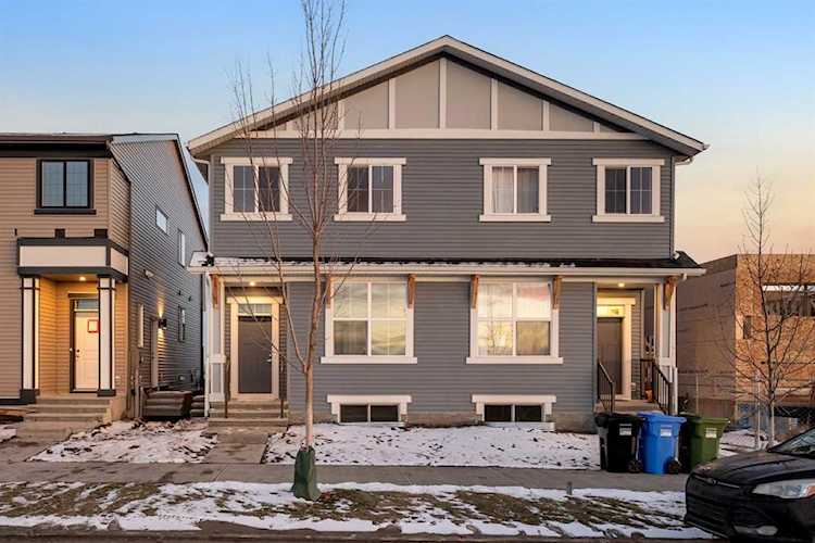 180 Hotchkiss Gate SE Calgary, AB T3S0G2