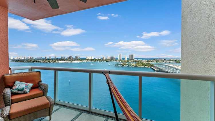 2640 Lake Shore Drive #1515 Riviera Beach, FL 33404