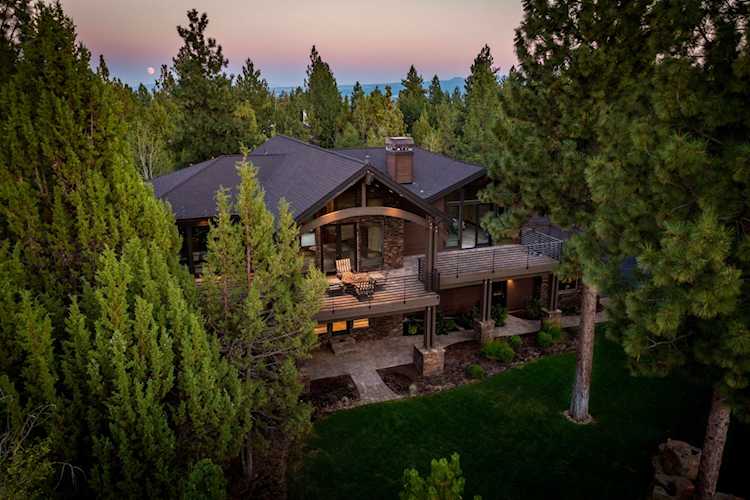 1668 NW Summit Dr Bend, OR 97703