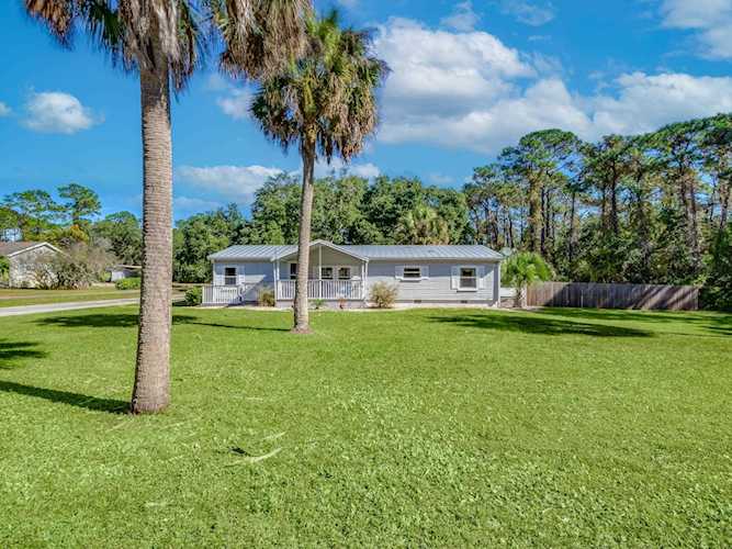 141 Craig St Carrabelle, FL 32322