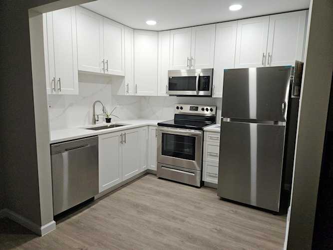 801 Flander #Q Delray Beach, FL 33484