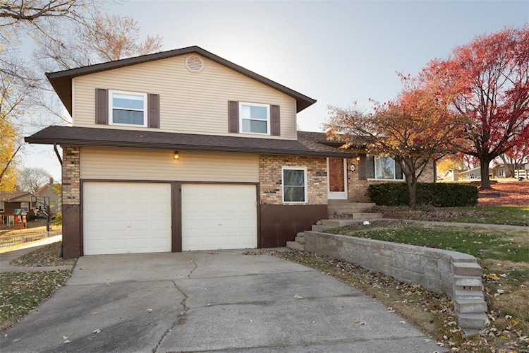 200 Hunters Ridge St Charles, MO 63301