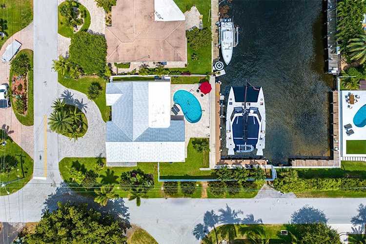 2700 NE 8 Court Pompano Beach, FL 33062