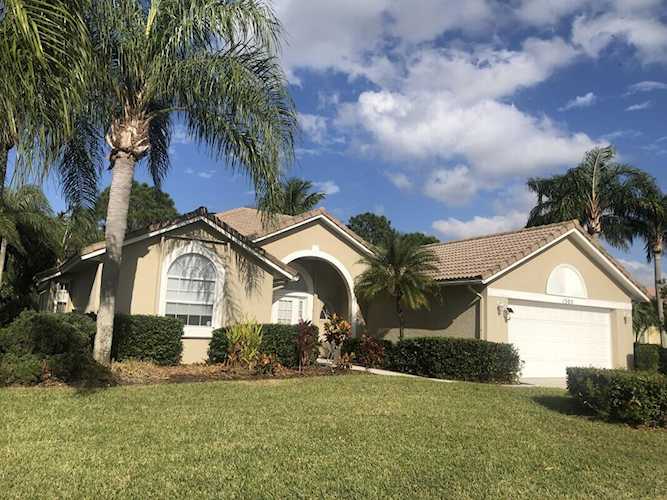 1305 SW Briarwood Drive Port St Lucie, FL 34986