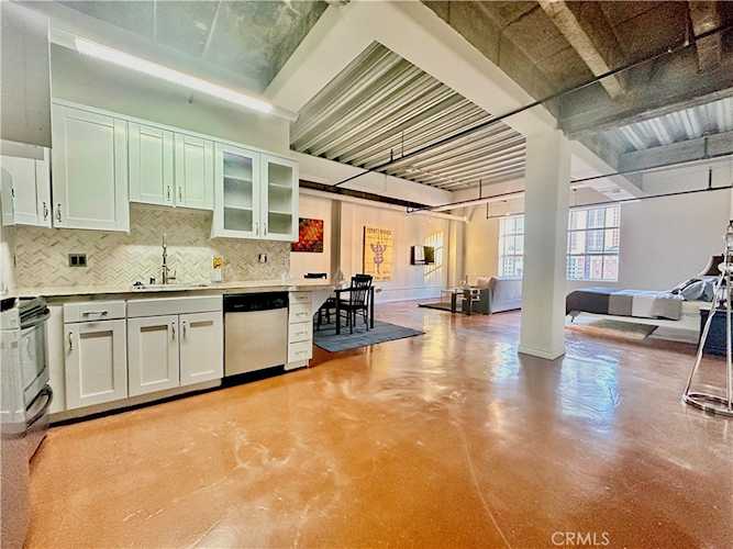 312 W 5th St #1005 Los Angeles, CA 90013