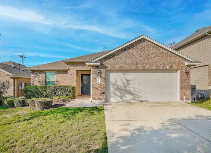 210 Silver Maple DR Kyle, TX 78640