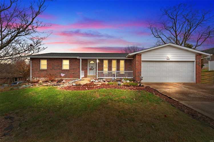 748 Vera Dr Arnold, MO 63010