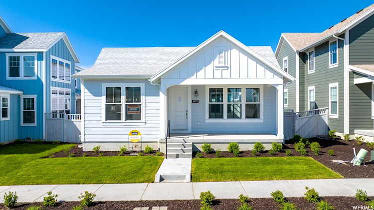 11184 S Easy Bee Rd South Jordan, UT 84009
