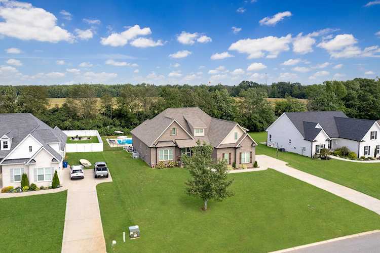 151 Lexington Cir Manchester, TN 37355