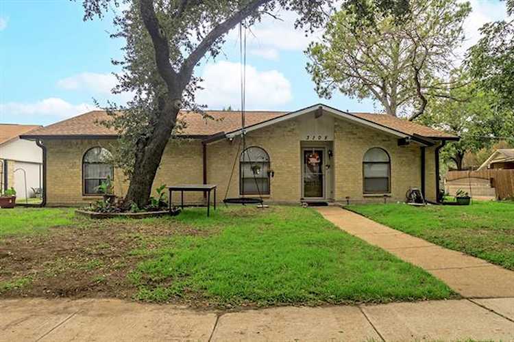 3105 Rainbow Drive Grand Prairie, TX 75052