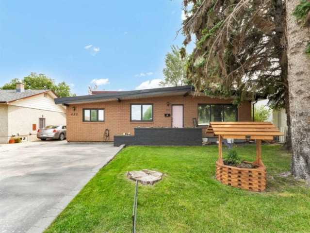 425 8 St NE Medicine Hat, AB T1A5R