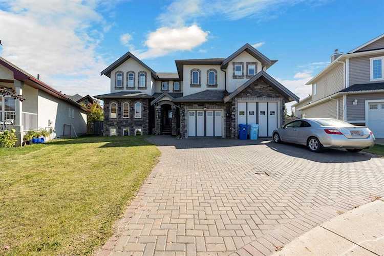 119 Pew Ln Fort McMurray, AB T9K 0