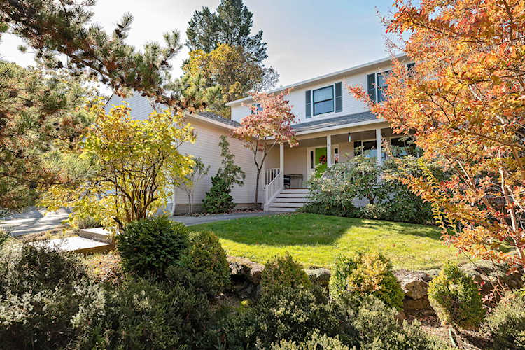 1042 Tamara Circle Medford, OR 97504