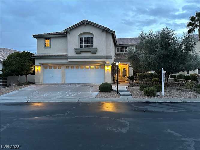 8825 Egyptian Ave Las Vegas, NV 89143