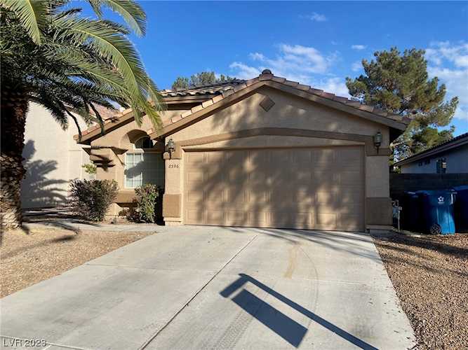8396 Green Cedar Dr Las Vegas, NV 89123