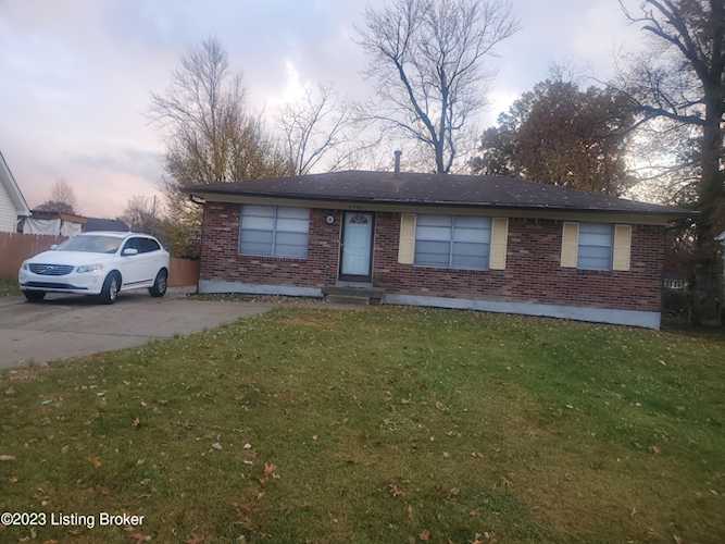 4906 Garden Green Way Louisville, KY 40218