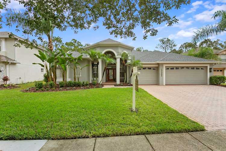 17384 Emerald Chase Dr Tampa, FL 33647