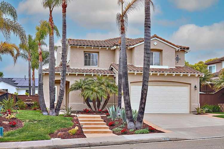 2846 Avenida Cereza Carlsbad, CA 92009