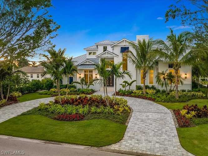 292 Bahia Point Naples, FL 34103