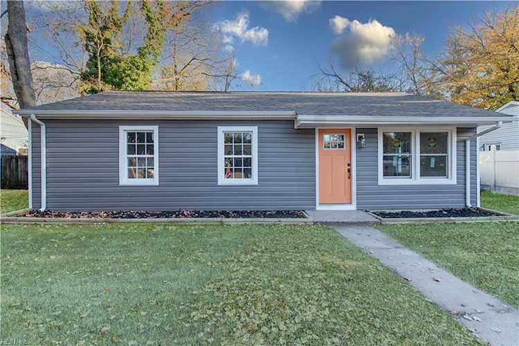 470 Cedar Dr Hampton, VA 23669