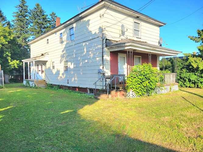 36 Brown St Fort Fairfield, ME 04742