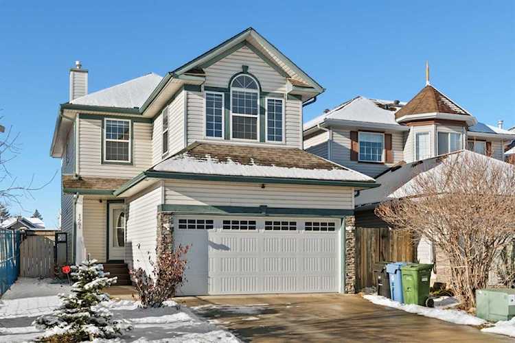 127 Tarington Close NE Calgary, AB T3J 3V8