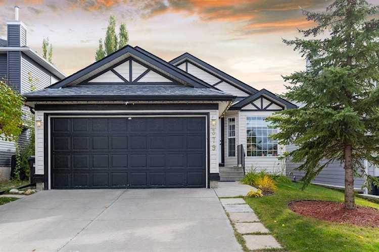 379 Millrise Square SW Calgary, AB T2Y4C2