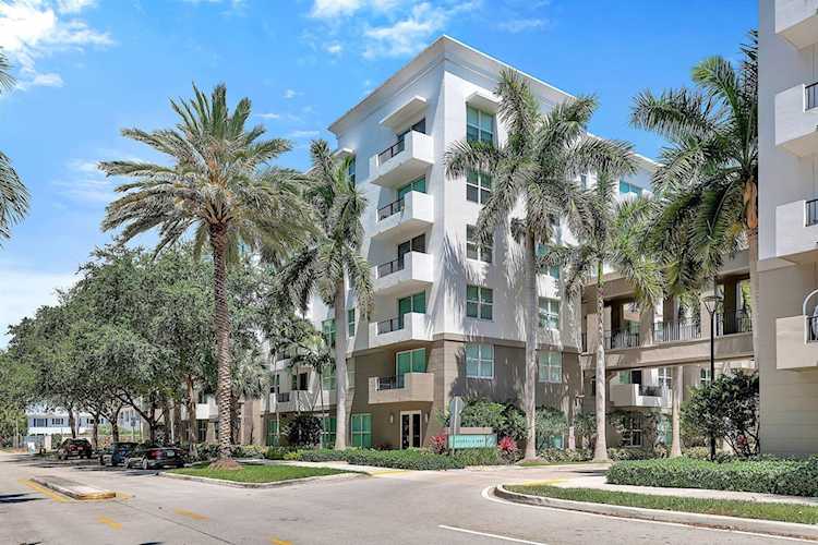 2421 NE 65th St #617 Fort Lauderdale, FL 33308