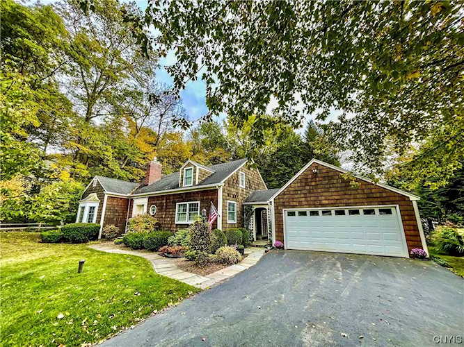 112 Fairfield St Fayetteville, NY 13066