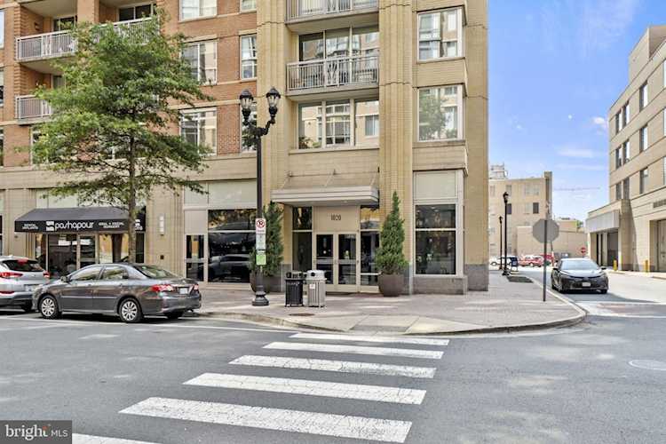 1020 N Highland St #813 Arlington, VA 22201