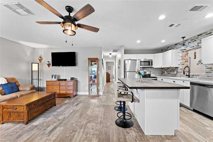 2224 Greenhaven Dr #381 Sun City Center, FL 33573