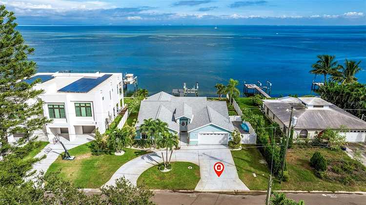 3478 Coquina Key Dr SE St. Petersburg, FL 33705