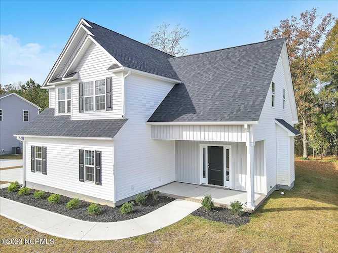 7177 Old Stump Dr SE Leland, NC 28451