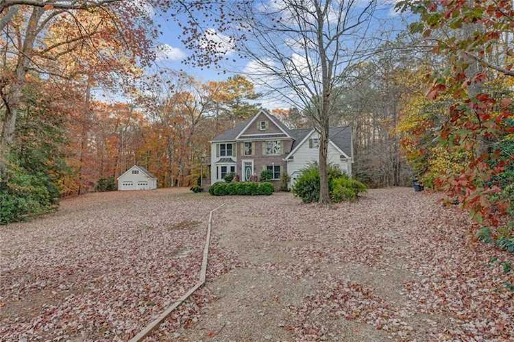 24206 Twin Circle Windsor, VA 23487