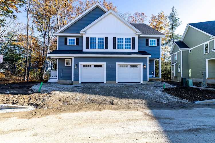 8-2 Porch Light Dr #UNIT 2 Dover, NH 03820