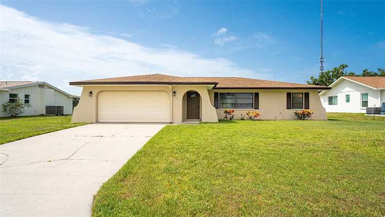 316 South Dr Nokomis, FL 34275