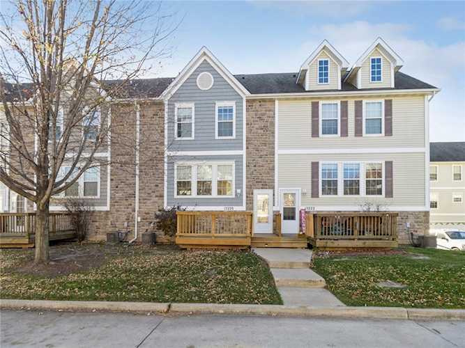 15220 Greenbelt Dr Urbandale, IA 50323