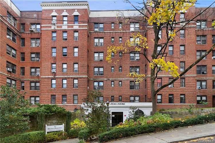 1 Broad Parkway #3H White Plains, NY 10601