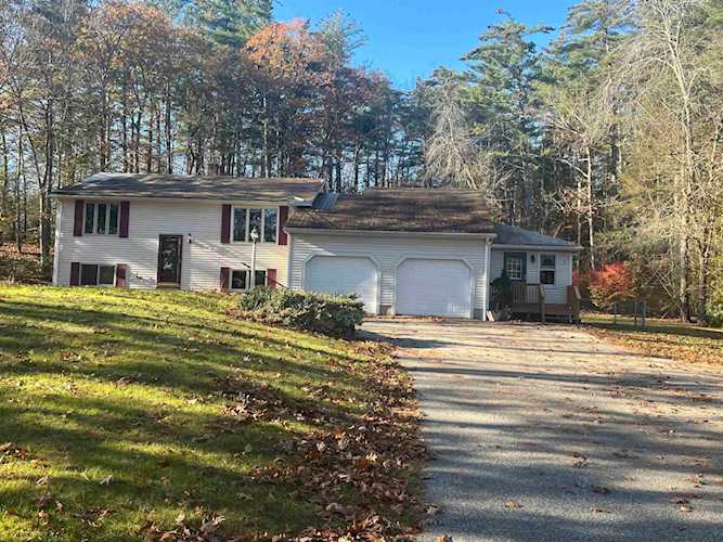 208 Long Pond Rd Danville, NH 03819