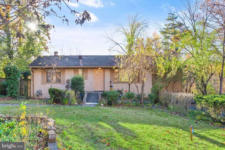 18931 Barnette Circle Triangle, VA 22172